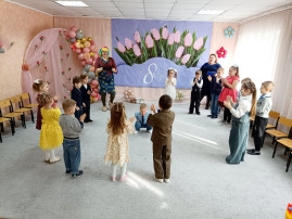 Светлый праздник - женский день! Светлый праздник - женский день!.